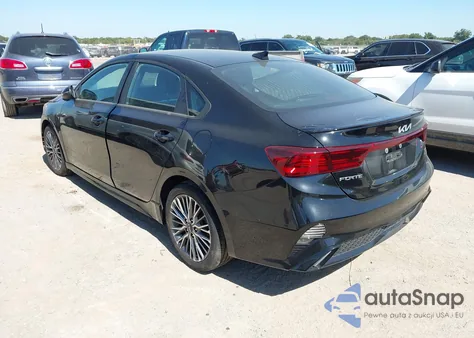 2022 Kia Forte Gt-Line z USA, uszkodzony, nr VIN 3KPF54AD5NE479860